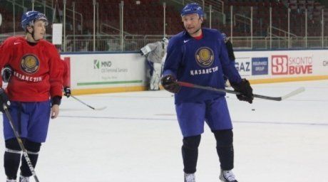 Kazakhstan hockey players at Riga Ice Stadium. ©Vesti.kz