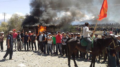 Reports say that there have been injuries on both sides as special forces clashed with protesters