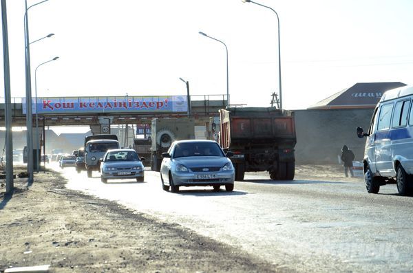 The passage under the train bridge on the route to Karabatan to close July 24