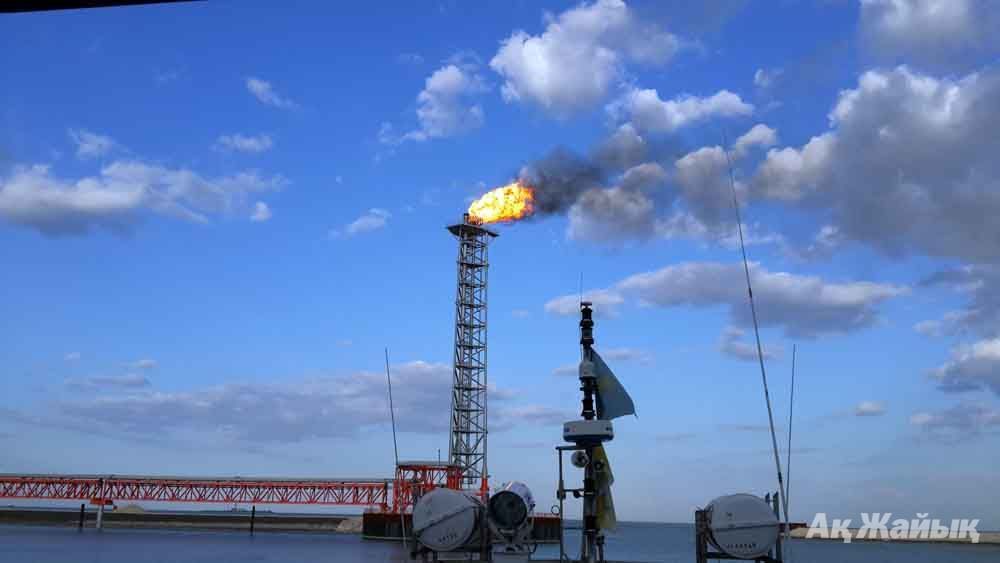 Emergency fuel gas flaring, Bolashak Plant, late August 2013