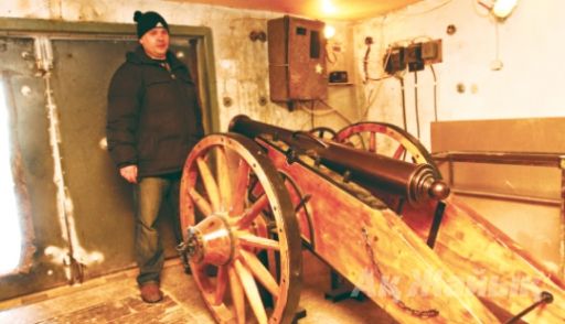 Rustam Bissengaliyev from Aktobe made a medieval cannon