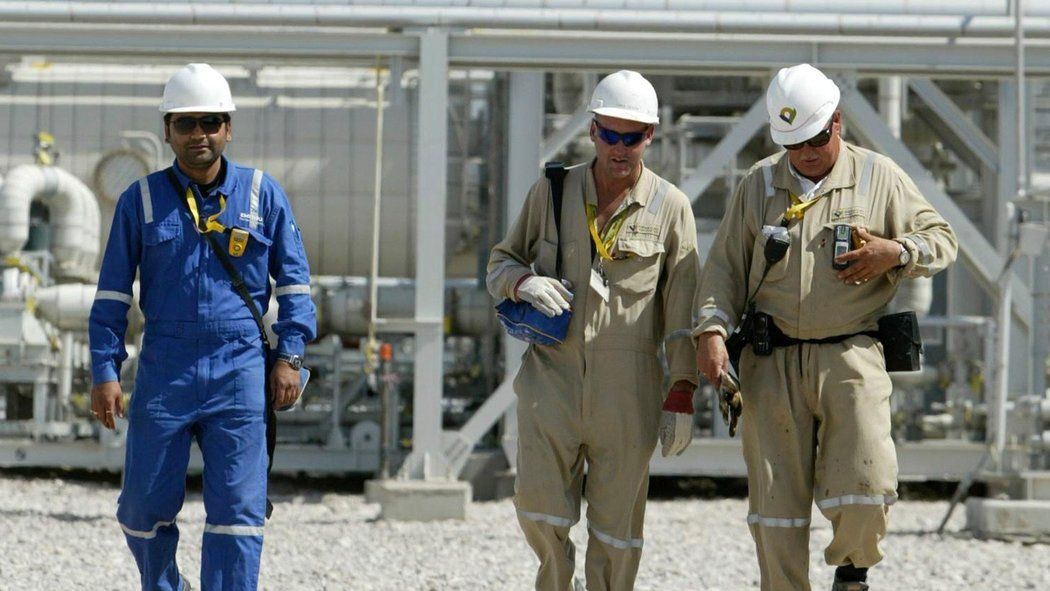 The Majnoon oil field in southern Iraq, operated by Royal Dutch Shell. Shell said its 4thQ profit fell 48%t. Reuters