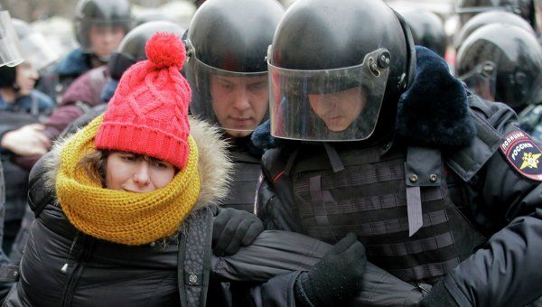 Some 500 Detained at Unauthorized Rallies in Russia