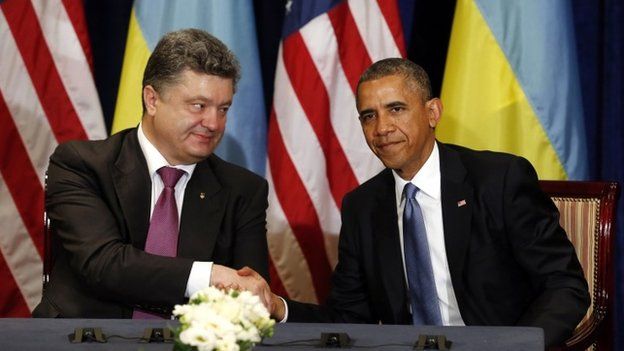 Ukraine President-elect Petro Poroshenko and US President Barack Obama in Warsaw, 4 June 2014.  Earlier Mr Obama met Mr Poroshenko, and called him a 