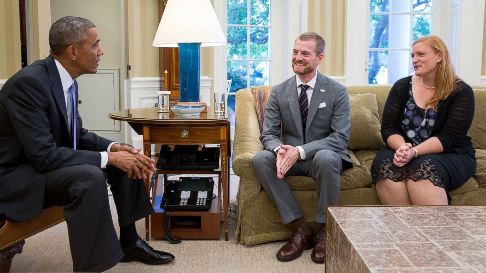 President Barack Obama meets with Dr. Kent Brantly and his wife, Amber, during an Oval Office drop by on Sept. 16, 2014.