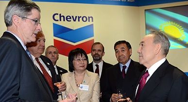 Celebrating Chevron's 20-year partnership with Kazakhstan in Astana (left to right): John Watson, Chevron chairman and CEO, RoK President Nursultan Nazarbayev.
