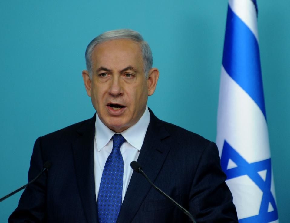 Israeli Prime Minister Benjamin Netanyahu makes a statement to the press about negotiations with Iran at his office in Jerusalem on April 1, 2015 (AFP)