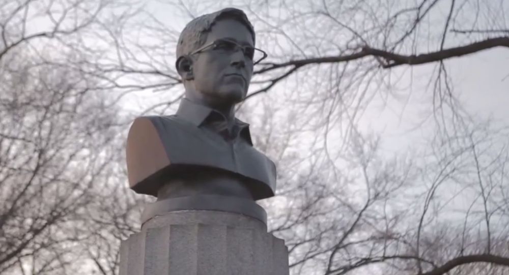 Artists install an illicit bust of Edward Snowden in a Brooklyn park