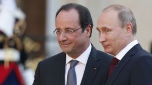Франция президенті Франсуа Олланд (сол жақта) пен Ресей президенті Владимир Путин. Париж, 5 маусым 2014 жыл. 