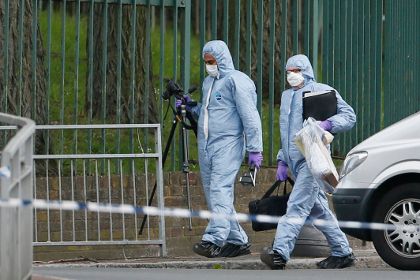  Криминалисты на месте убийства в Вулвиче Фото: Stefan Wermut / Reuters