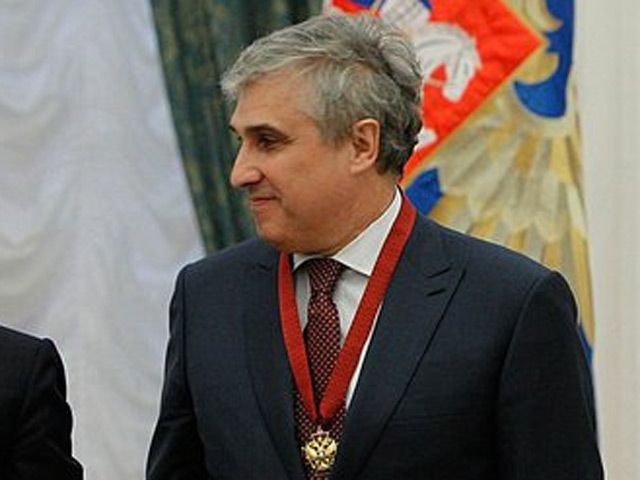 Выше всего оценены заслуги гендиректора НТВ Владимира Кулистикова, который получил орден 