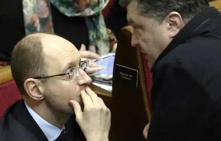 Арсений Яценюк и Петр Порошенко во время заседания Верховной Рады. Фото: ИТАР-ТАСС