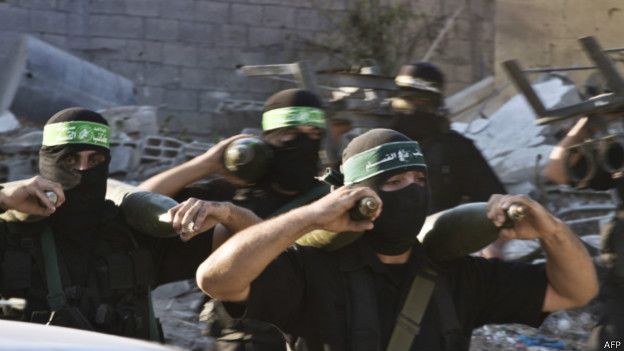 ХАМАС отметил начало перемирия военным парадом