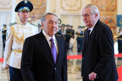 Нурсултан Назарбаев и Милош Земан. Фото: AFP