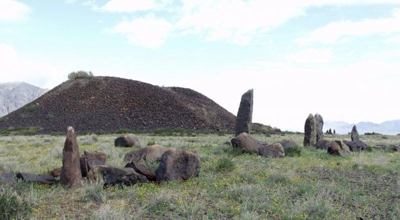 Курганный комплекс Бесшатыр (Алтын Эмель). Фото с сайта dostoyanieplaneti.ru