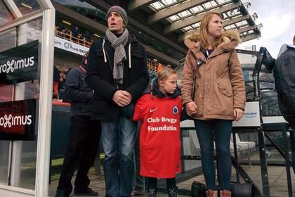 Скунберт с детьми перед началом последнего матча. Фото: Twitter-аккаунт Club Brugge