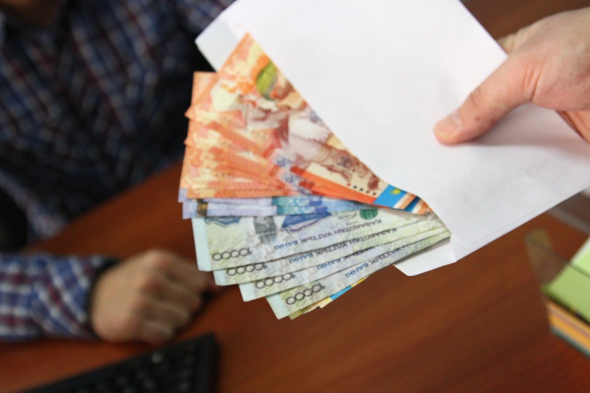 работа за деньги или взятка противном случае