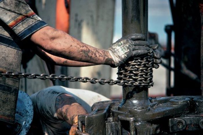 Unqualified workforce and poor discipline - main violations in oil industry