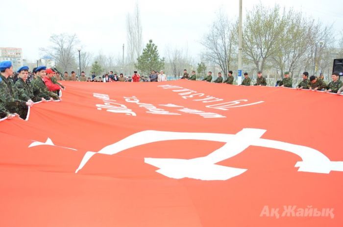 WWII red banner march in Atyrau