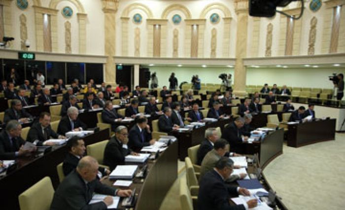 Kazakh Senate approved draft law on pension provision in 1st reading