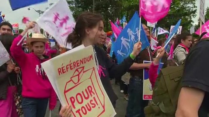 Huge anti-gay marriage protest march in Paris