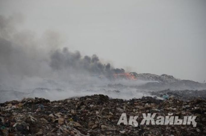 Another 'smoke session' from Atyrau refinery and city landfill