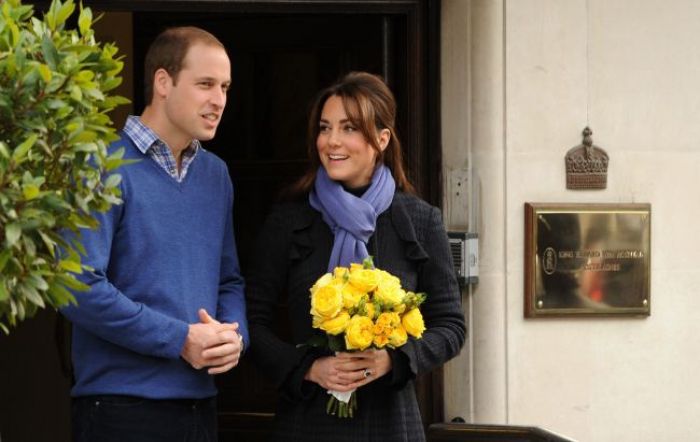 Duchess of Cambridge gives birth to baby boy, third in line to the throne