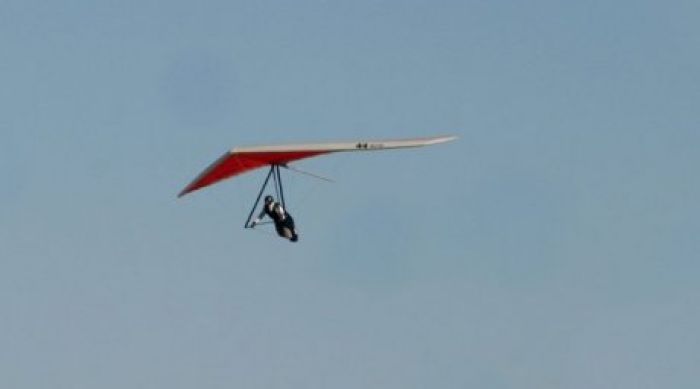 German hang glider crashes, dies in Kazakhstan