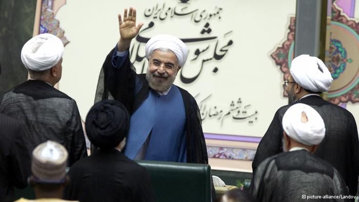 Iranian president vows to resolve nuclear issue