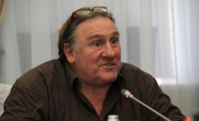 Depardieu arrives in Baikonur at Kazakhstan's invitation