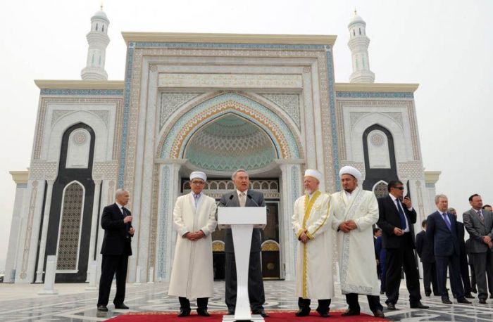 President Nazarbayev congratulates Kazakhstan on Eid al-Adha