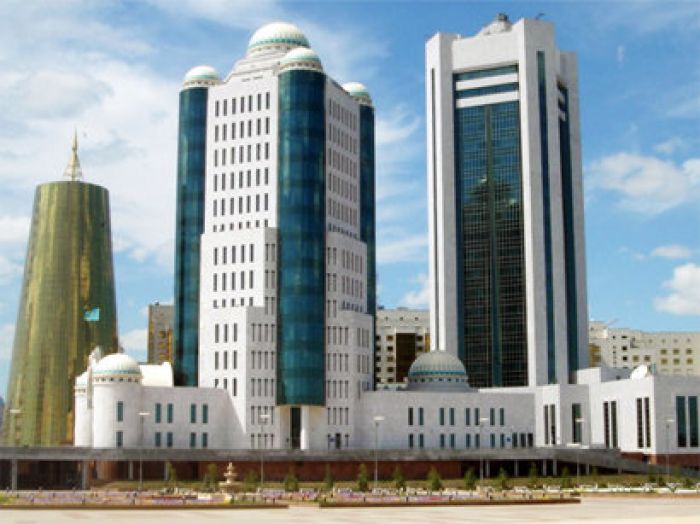 Kazakh parliament ratifies amendments to Protocol on customs duties