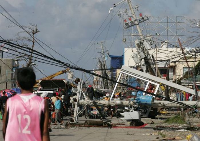 Philippines sifting through horror in Typhoon Haiyan