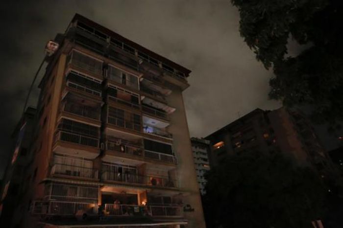 Power outage plunges most of Venezuela into darkness