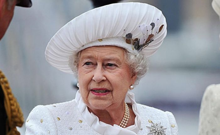 Job Vacancy: HRH Queen Elizabeth seeks new butler  