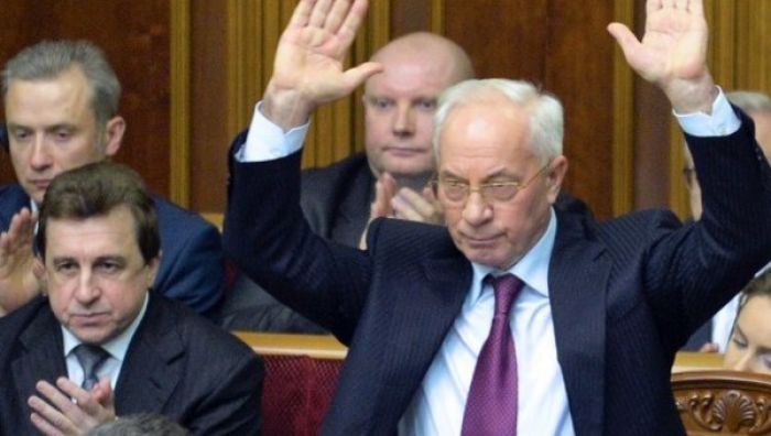 Yanukovych accepts Azarov's resignation; other disputes remain