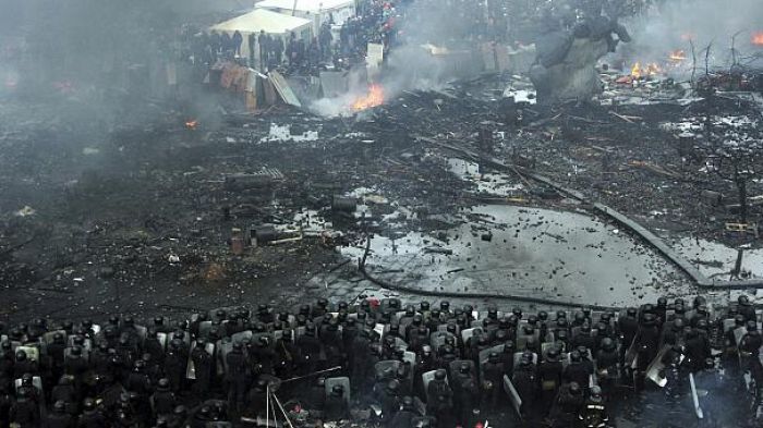 Ukraine death toll rises as protesters retake Maidan