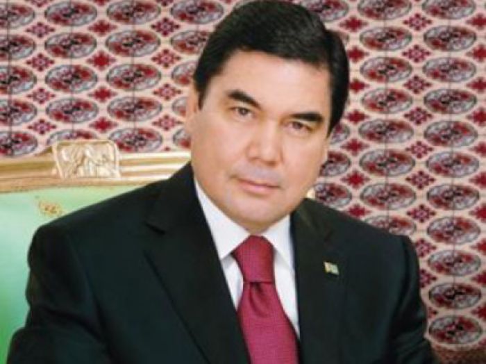 Turkmen President pardons over 2000 prisoners