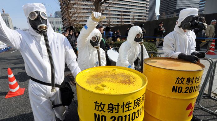 Thousands hit Tokyo streets in anti-nuke protest 