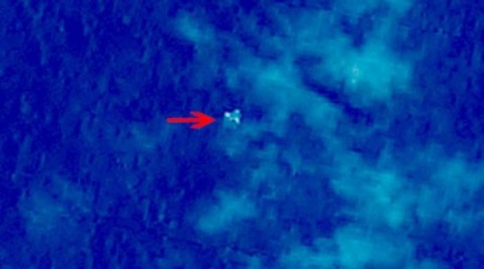 Planes find no debris near site China spotted objects