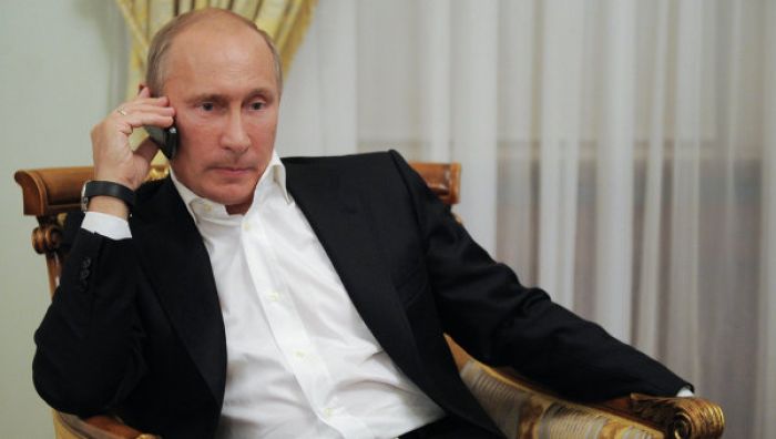 Putin Tells Obama Crimean Vote Complies with International Law