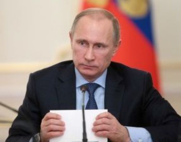 Putin Signs Decree Recognizing Crimea as 'Sovereign State'