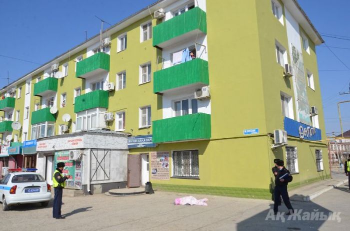 Centenarian fell from balcony in Atyrau