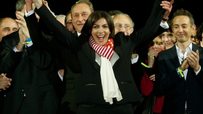 Anne Hidalgo elected as Paris's first female mayor