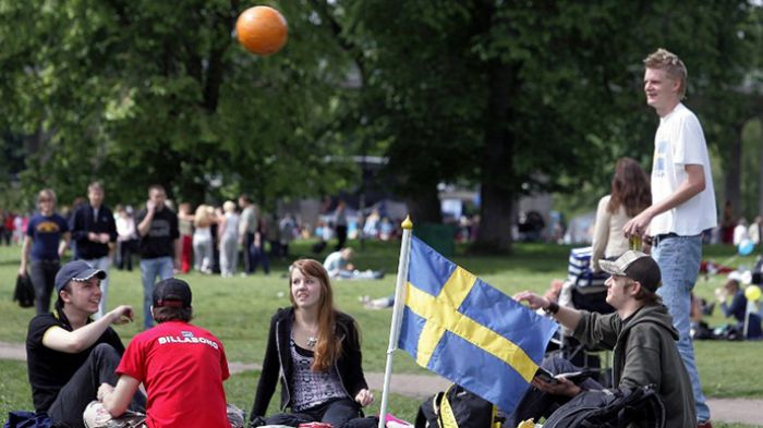 Sweden introduces 6-hour working day 