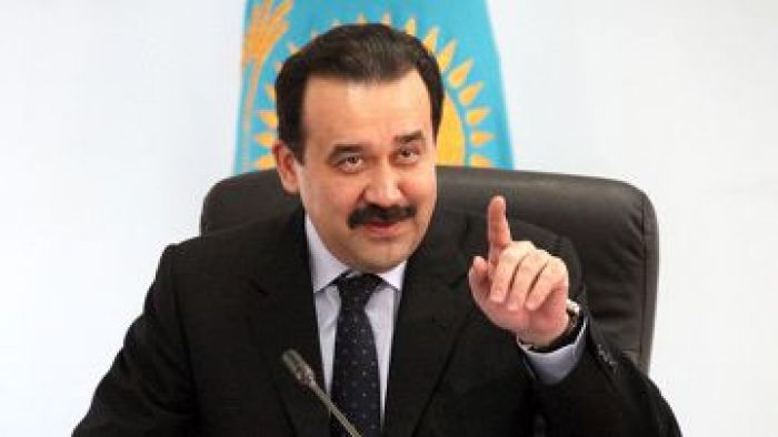 Kazakh Prime Minister gives reproofs to three Vice Ministers