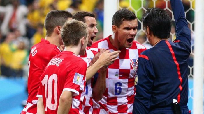 World Cup 2014: Brazil v Croatia referee scandalous