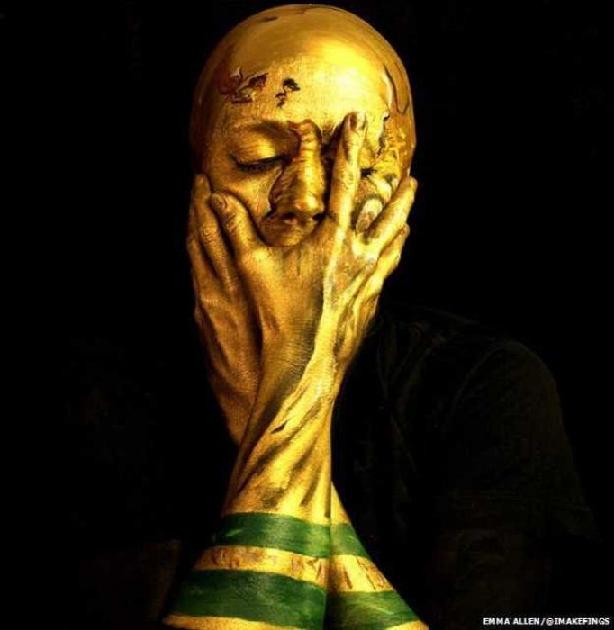 London artist transform herself into World Cup Trophy for amazing World Cup Selfie