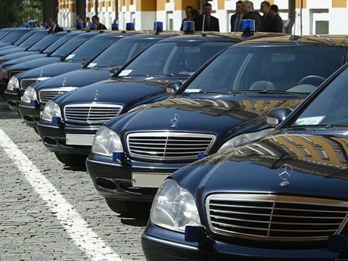 Russia bans state purchases of imported vehicles 