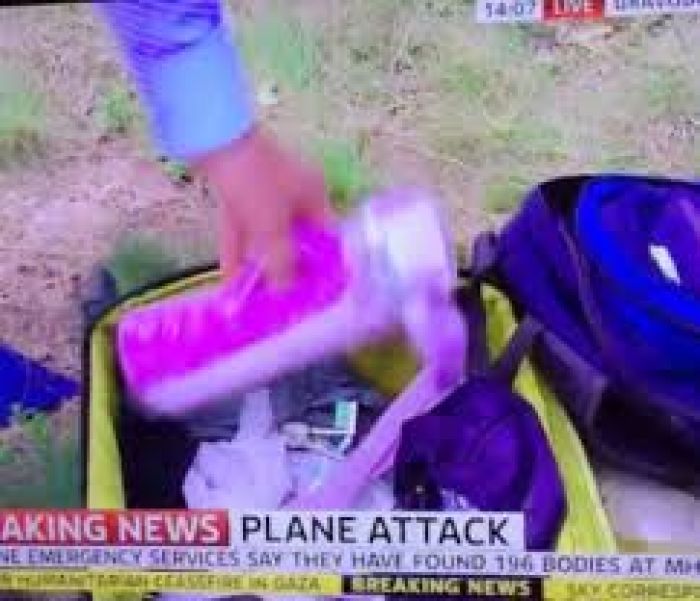 Sky News apologises for rummaging through MH17 luggage